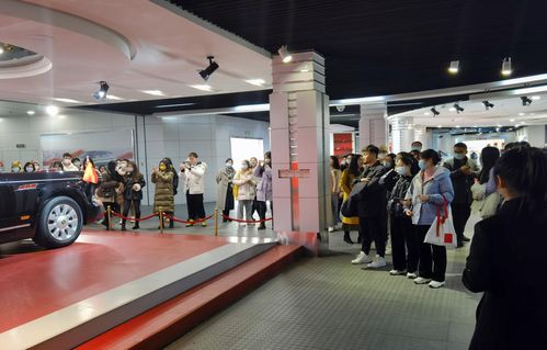 走進紅旗展館,感悟紅色精神——文學院黨委開展參觀紅旗文化展館及蔚山工廠學習教育實踐活動